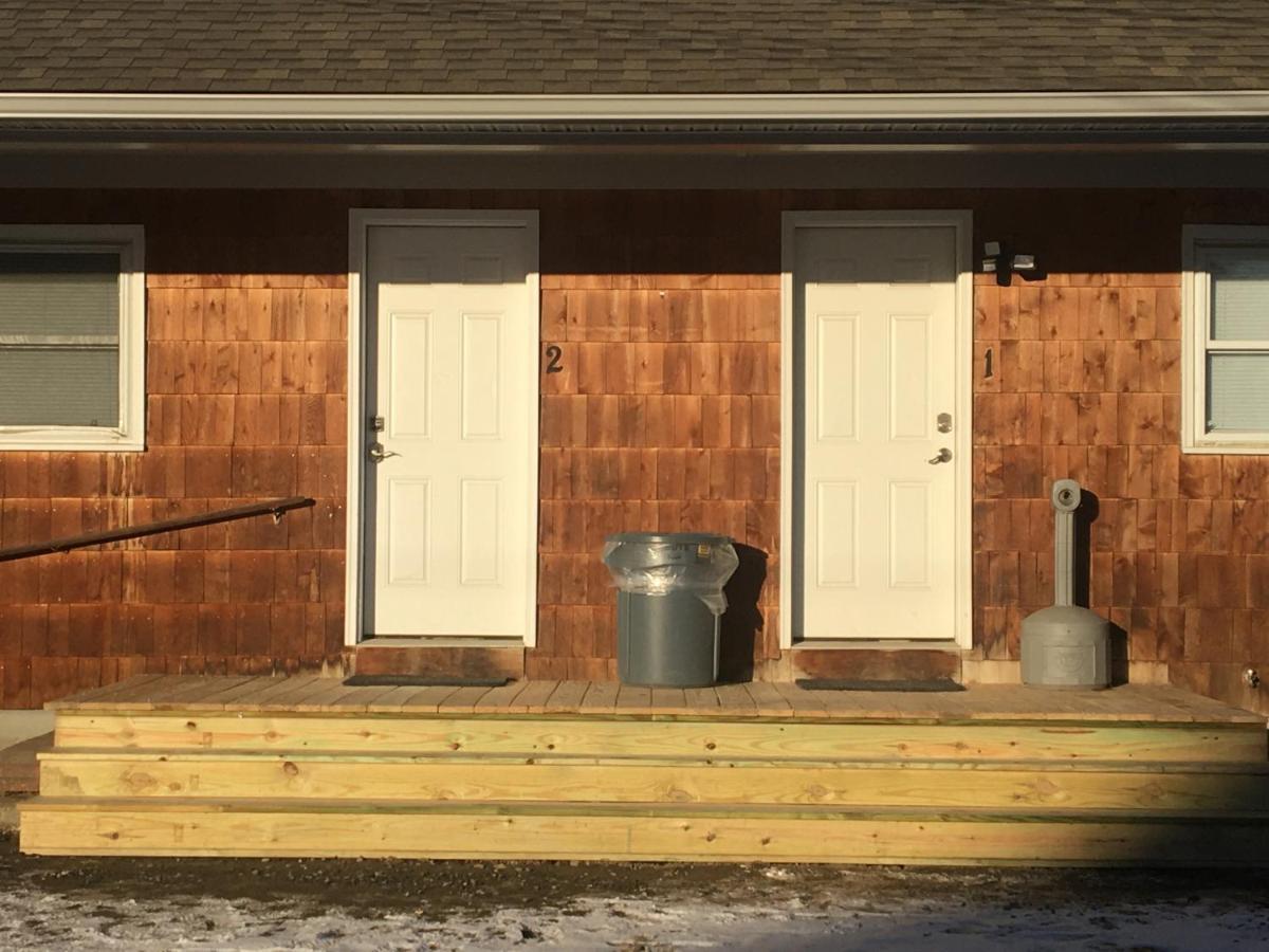Home Away From Home, Recently Renovated North Troy エクステリア 写真